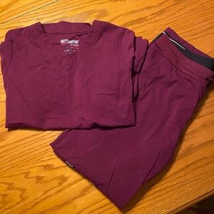 Greys anatomy scrubs. Like NEW! Size M